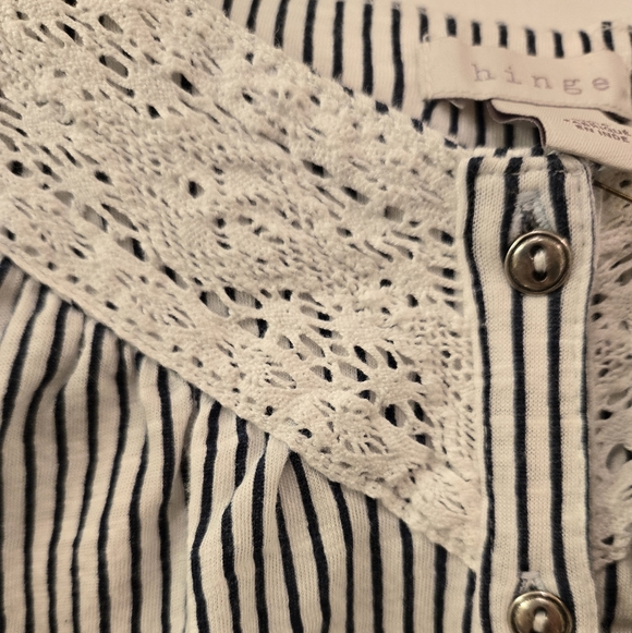 NWT Hinge Tank, L - Picture 7 of 7